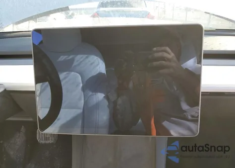 2021 Tesla Model 3 из США, поврежденный, VIN 5YJ3E1EB9MF035738